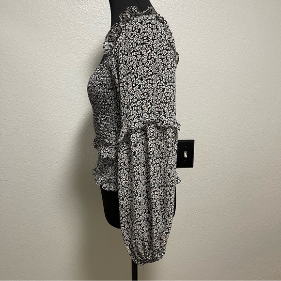 ASTR The Label Fairfield Black Multi Floral Long Sleeve Top Size Large - Picture 5 of 9